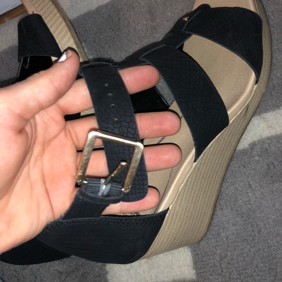 Dr. Scholl’s Wedge Heels - Picture 5 of 5